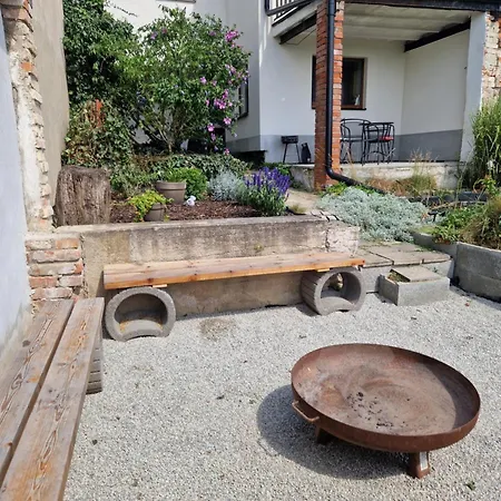 Small House On Vrbica 別荘 Vrbice